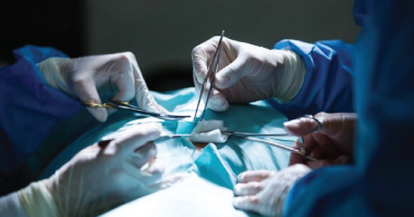 ¿Por qué es necesaria la cirugía de injerto de derivación aortoilíaca y aortofemoral?