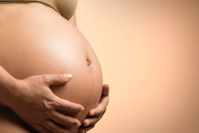 Законно ли суррогатное материнство в Австралии?