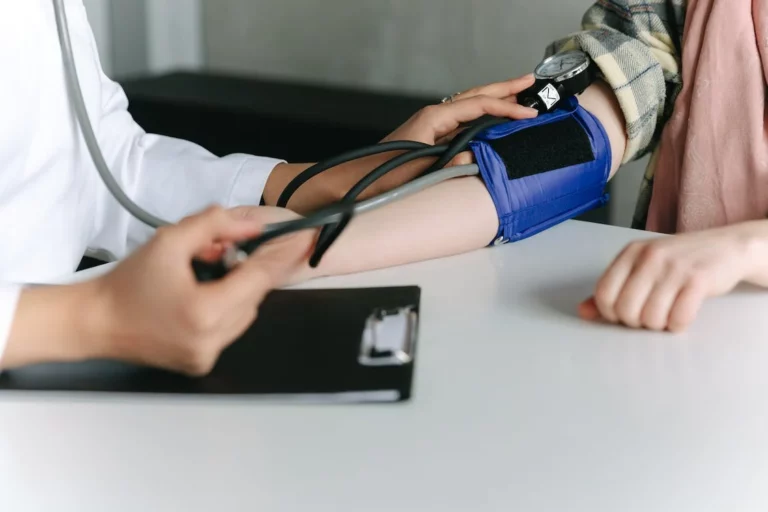 Healthy Lifestyle Changes for Managing High Blood Pressure