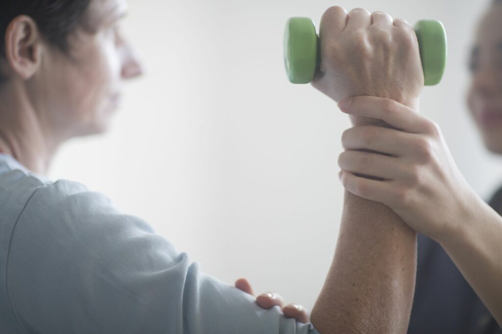 Recuperación del reemplazo de hombro: consejos y cronograma: fisioterapia