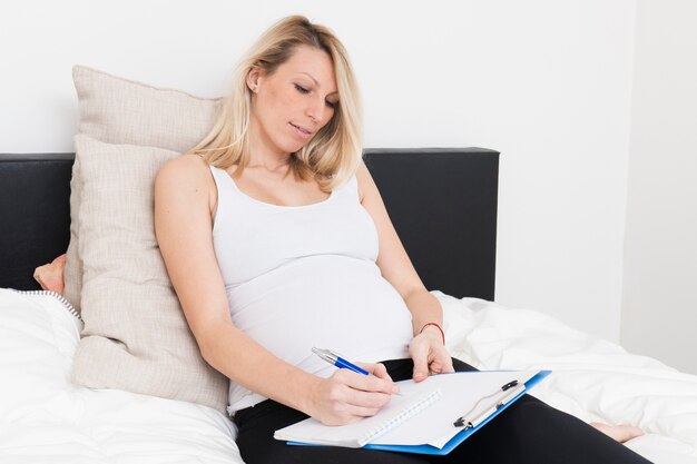 Financial Assistance for Surrogacy in Canada 