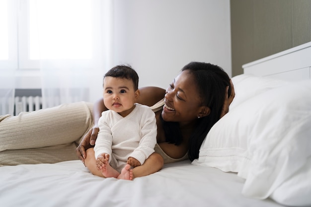 Légalité de la maternité de substitution pour les parents célibataires au Canada